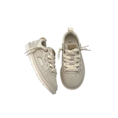 UGG: sporttisen trendikkäät kauniin kitinvaaleat minimel tenskut