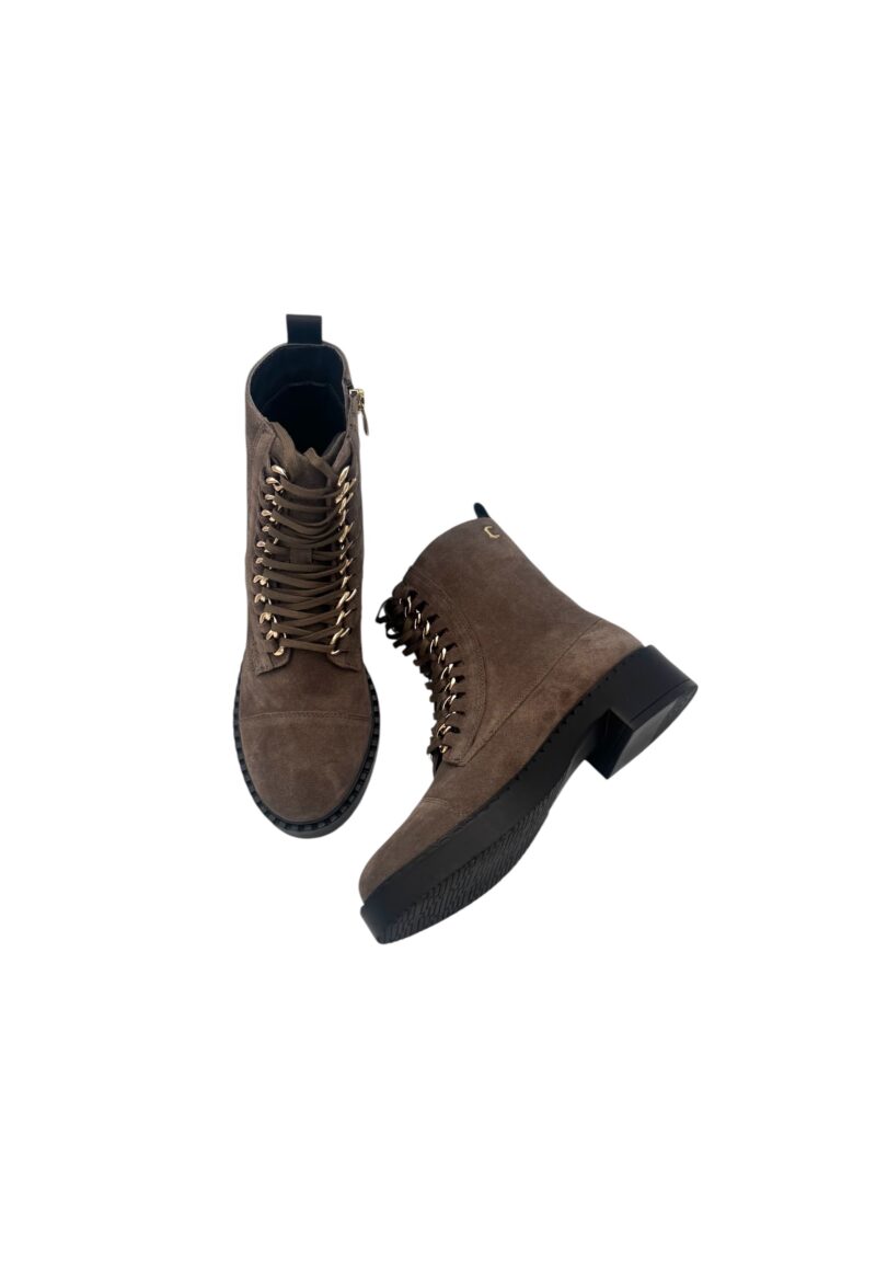 Copenhagen shoes: trendikkäät & sirolinjaiset ketjusomisteiset savunharmaat mokka nilkkurit.