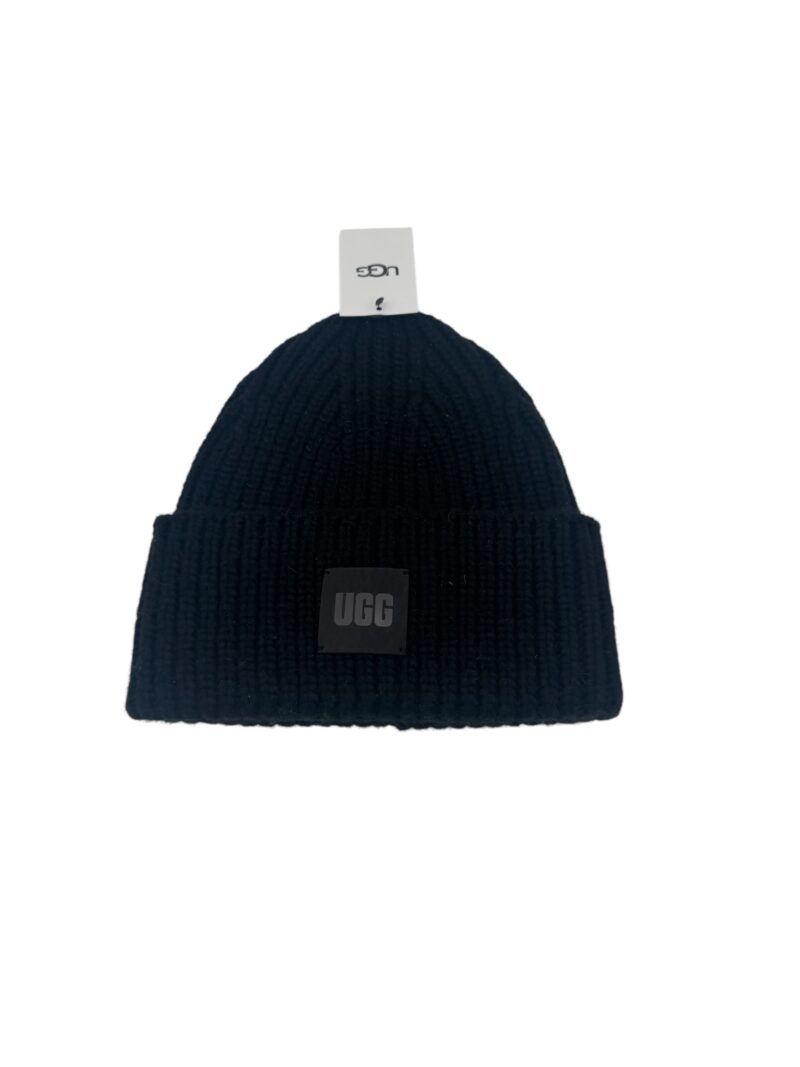 Ugg: takuuvarma musta Chunky Rib Beanie pipo.