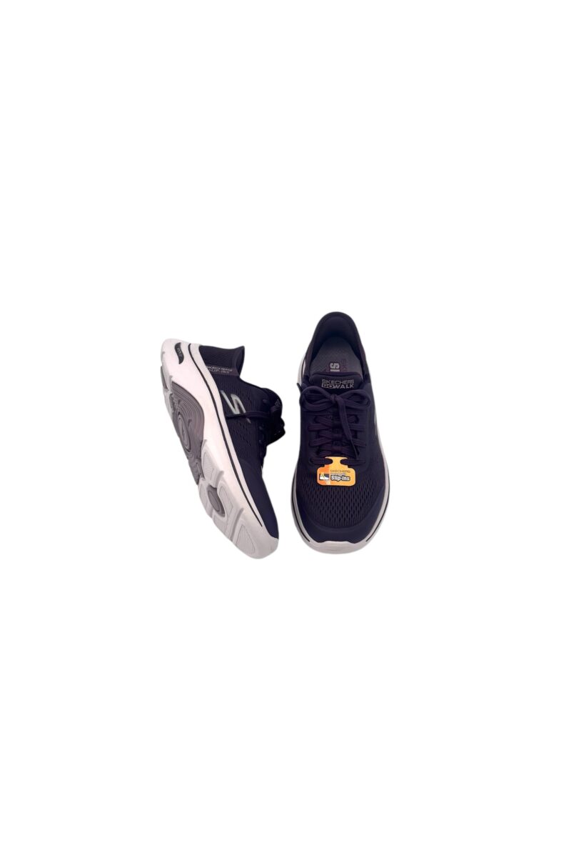 Skechers: kauniit ja käytännölliset ihanat luumun sävyiset arch fit slip-ins lenkkarit.