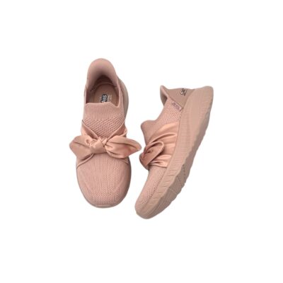 Skechers: herkku ihanat & hurjan helpot hennon vaaleanpunaiset slip ins rusetti tenskut.
