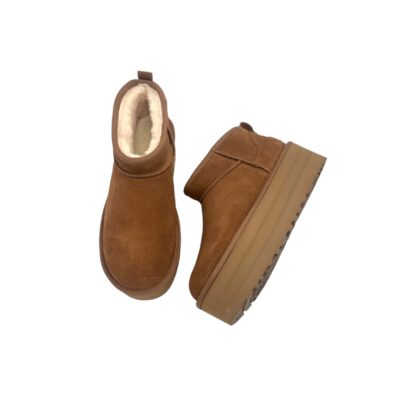 UGG: trendikkäät pähkinän ruskeat classic ultra mini platform nilkkurit.