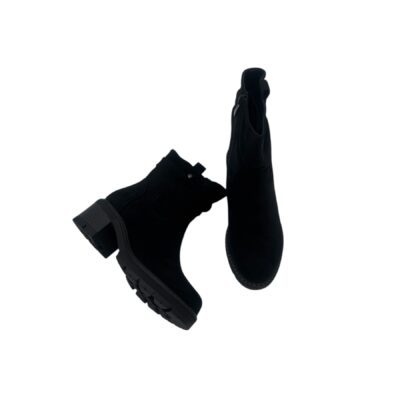 Migant: kauniit & persoonalliset tolppakorolliset mustat nilkkurit.