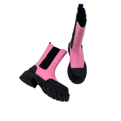 Copenhagen shoes: täydellisen ihanat karkkipinkit chelsie bootsit.