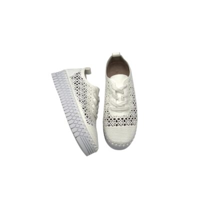 Duffy: super suloiset valkoiset pitsi tennarit