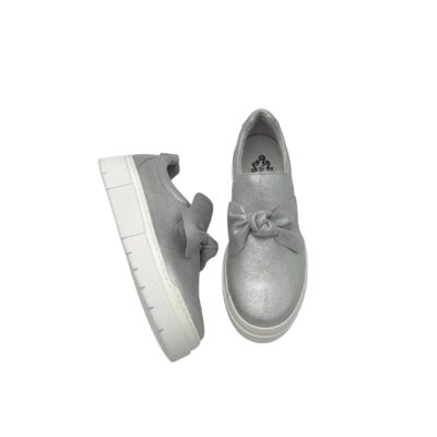 Vintro: uskomattoman upeat hopeiset Inka rusetti tennarit