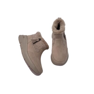 Skechers: suloiset & sporttiset vaaleat Arch Fit mokkanilkkurit